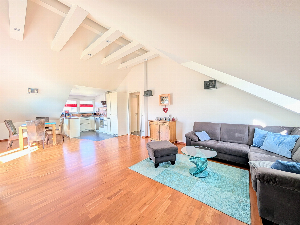 3-Zimmer-Dachgeschosswohnung mit Westbalkon – neu entstanden 2015 in München-Allach